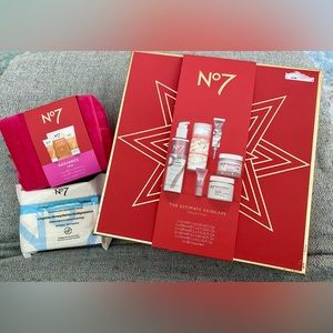 NWT No7 Skincare Set (11)